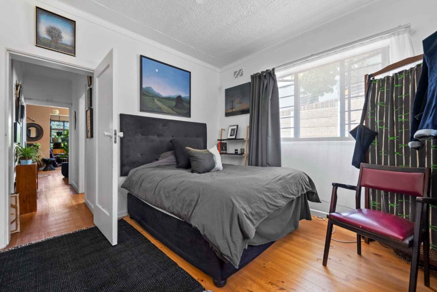 1 Bedroom Property for Sale in Vredehoek Western Cape